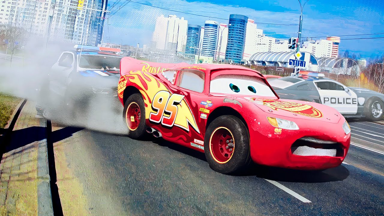 صورة فيديو : Lightning McQueen in Real Life on Road Disney Cars pixar Twin Drift