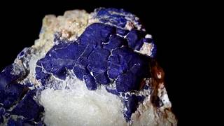 Lapis Lazuli from rock to powder