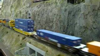 Westbound BNSF intermodal/auto train exiting Tunnel 37