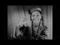 Tamara khanum filme aprs sa participation au  london folk dance festival  en 1935