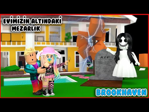 👨‍👩‍👧‍👦 EVİMİZİN ALTINDAKİ GİZLİ MEZARLIK ! 😱👉BROOKHAVEN HİKAYESİ ! | ROBLOX BROOKHAVEN ! 🍓