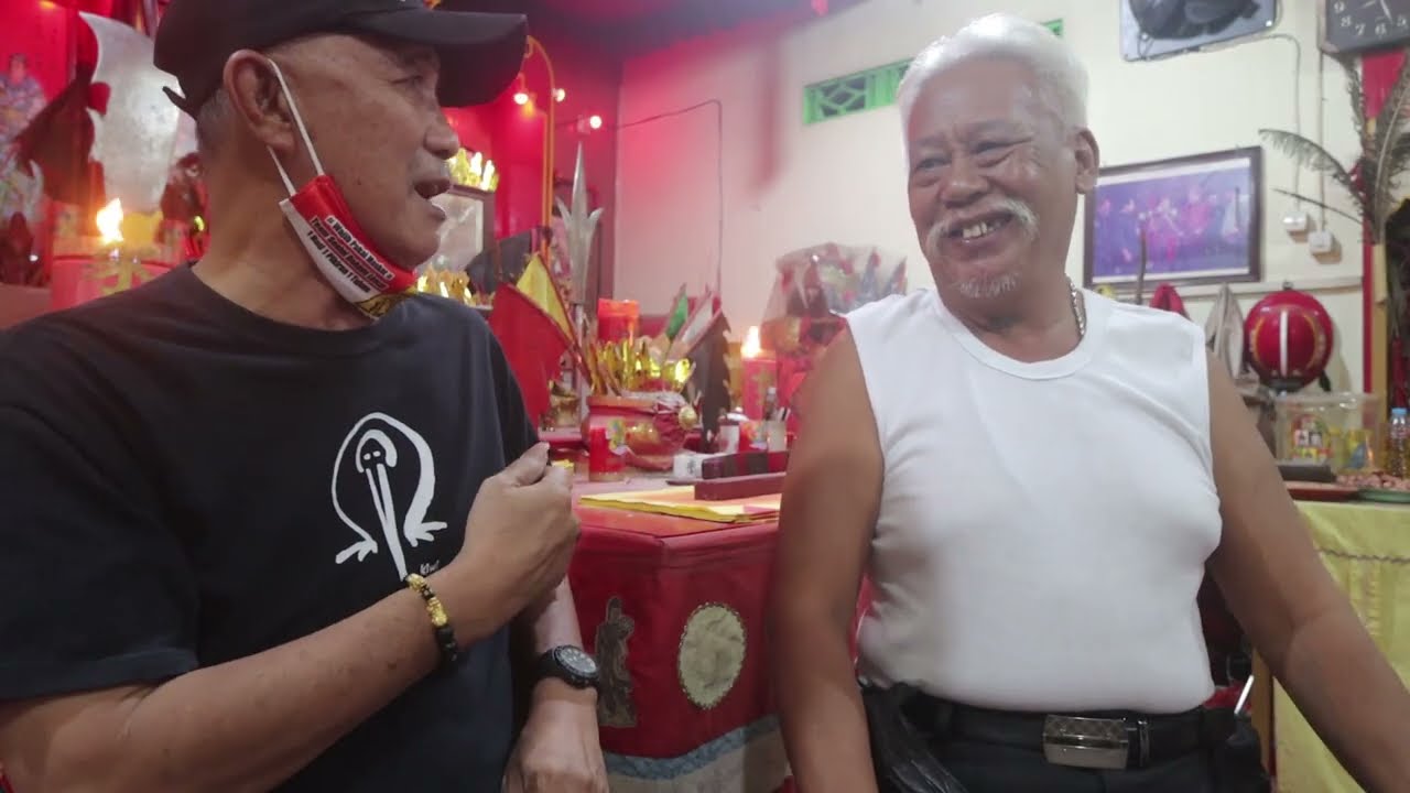 PAK AKHIONG TERNYATA TATUNG GENERASI KE TIGA