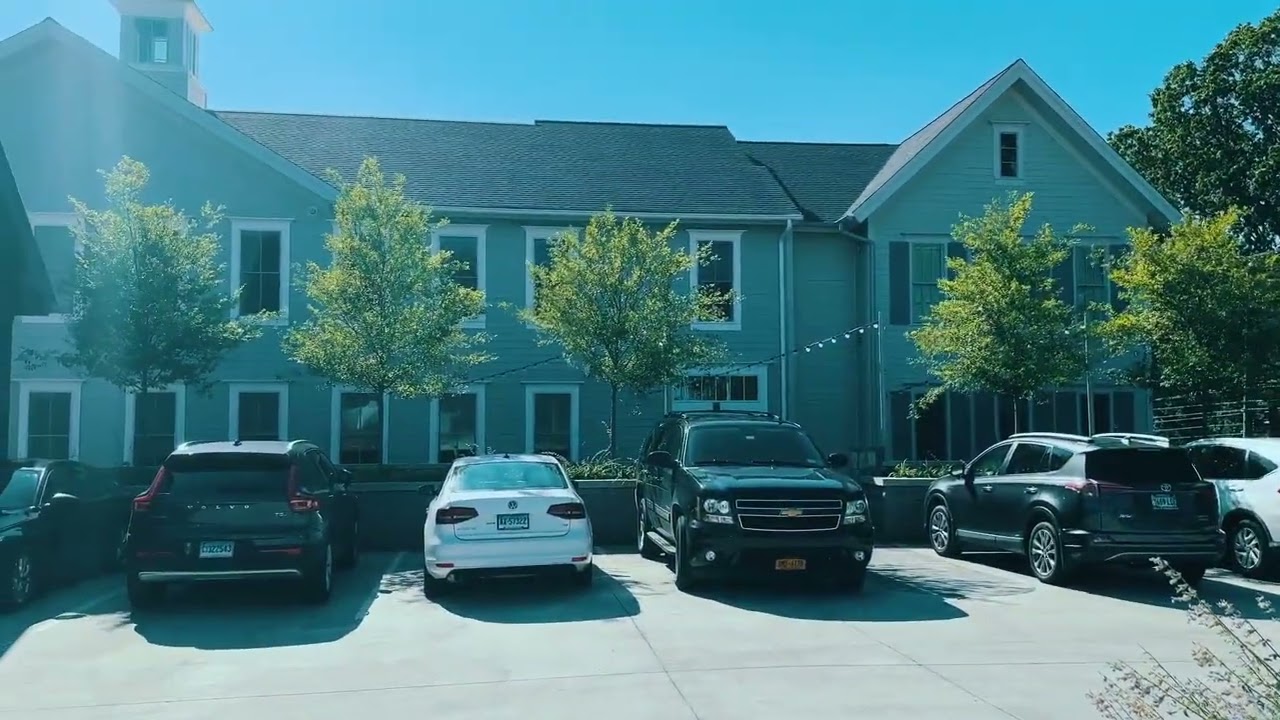 Walking tour of Darien Commons