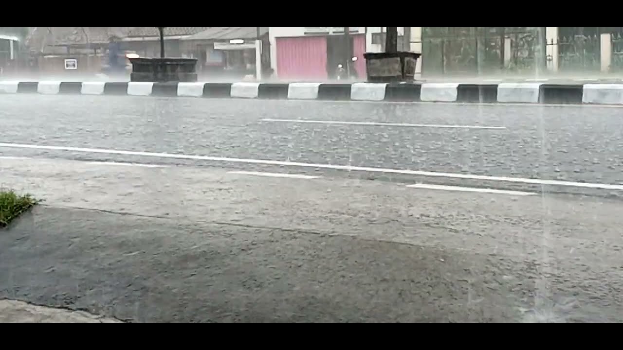 heavy rain on the road - YouTube