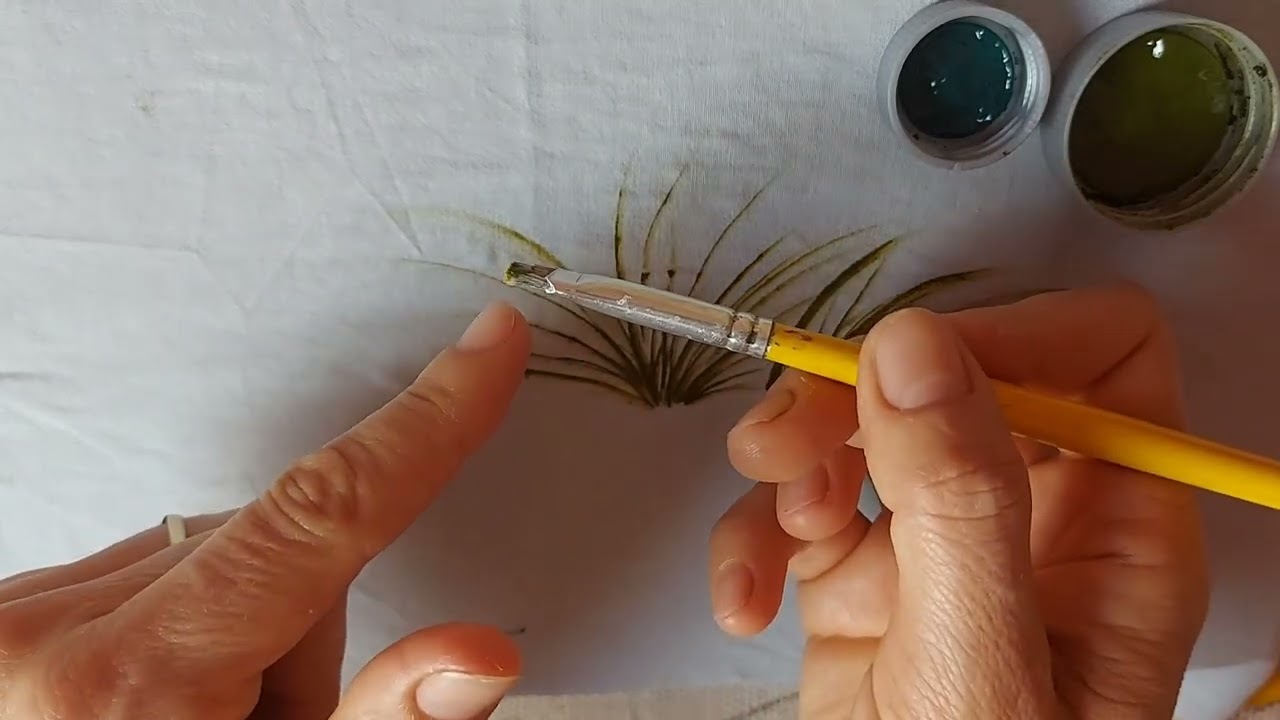 O pincel certo para pintar graminhas