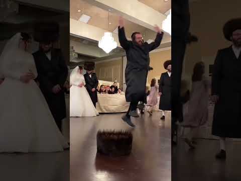 Dancing for the bride and groom❤️‍🔥🤠