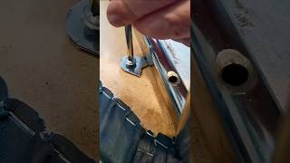 ❗Как починить стул? 🪑#shorts #экоамулет #сделай #ремонтстула #своимируками #апсайклинг #стул #эко