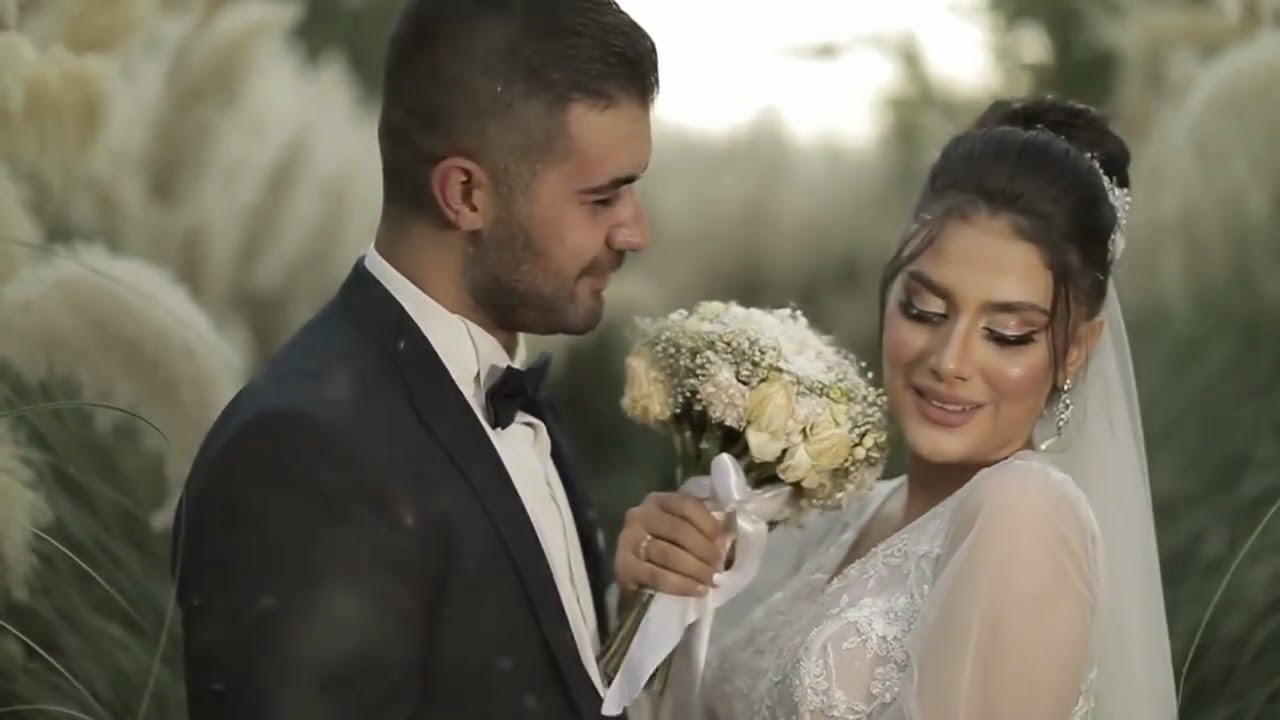 ESŐBEN SZÜLETETT SZERELEM - SZEMÉLYRE SZABOTT DAL ESKÜVŐRE