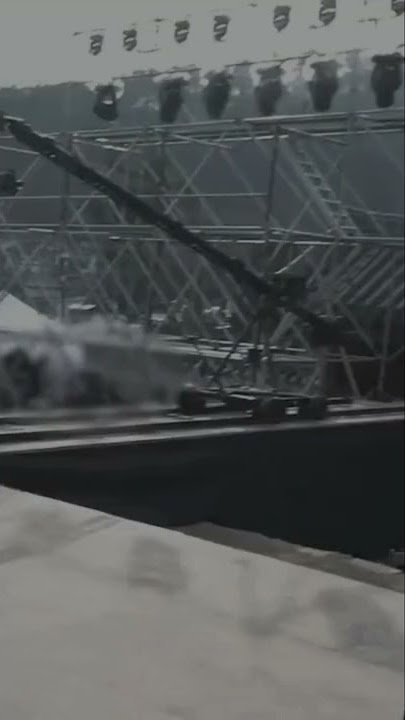 Bang Chan - Thunderous (YALL LISTEN TO THE BANG CHAN'S LIVE VOCAL!)