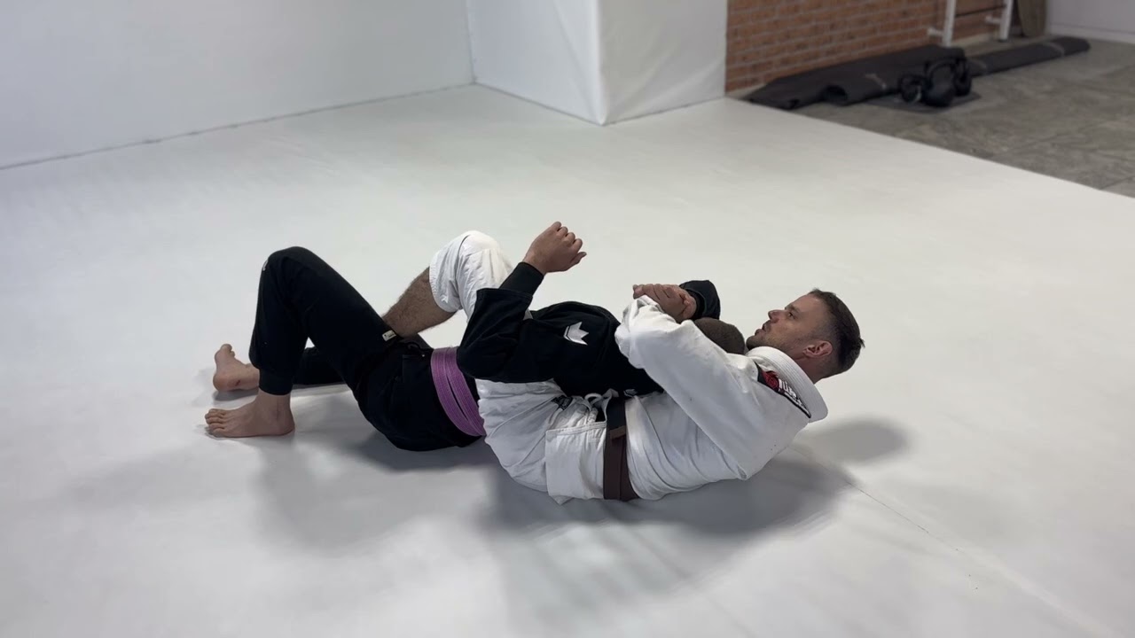 Комбинация из закрытого гарда БЖЖ