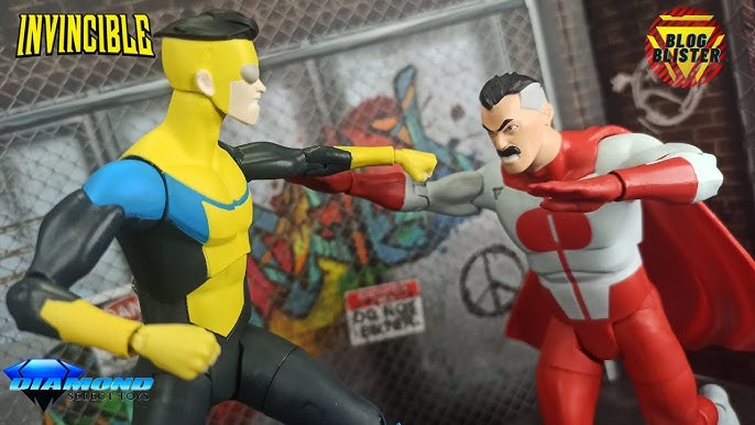 ACTION FIGURE CUSTOMS: Invincible 