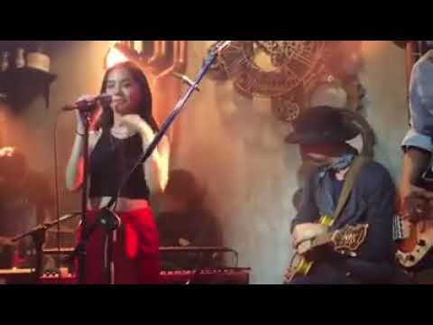 คนไม่มีสิทธิ์  Live at Clockwork Bar&Restaurant