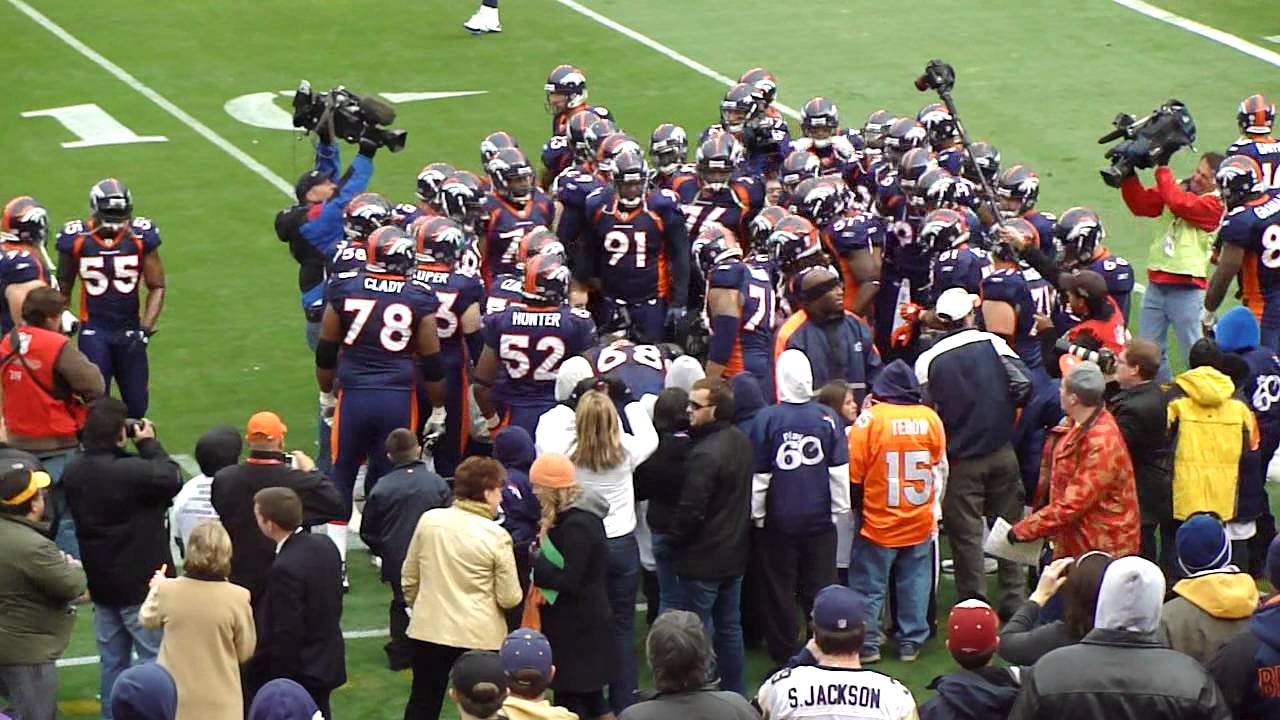 Denver Broncos - Warm ups - YouTube