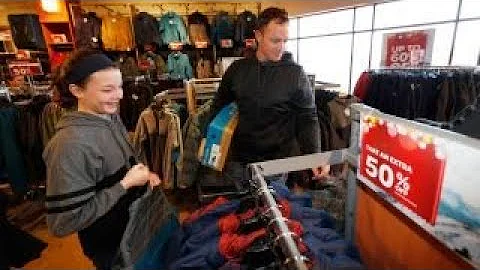 Brick-and-mortar retail is still 87 percent of shopping, so don't count that out: Former Saks CEO