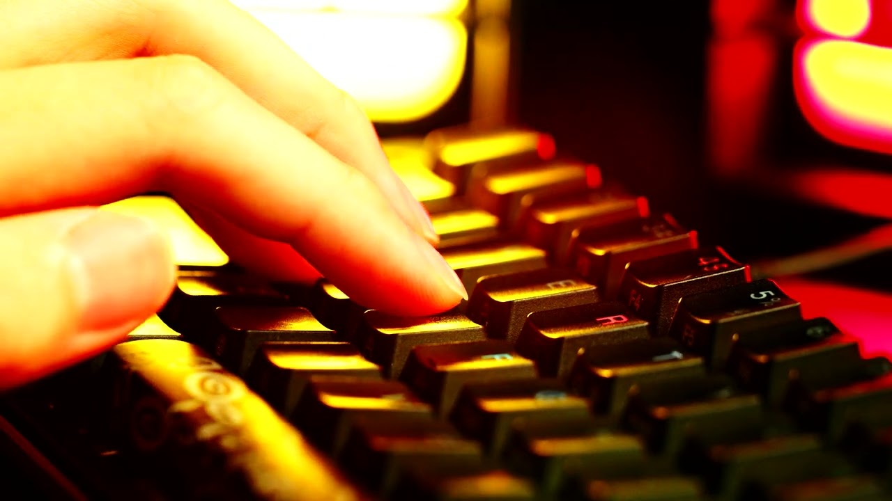 This Keyboard Sounds Better Than It Has Any Right To Bouncy Linear Switch Flex Fingering Precision 聽