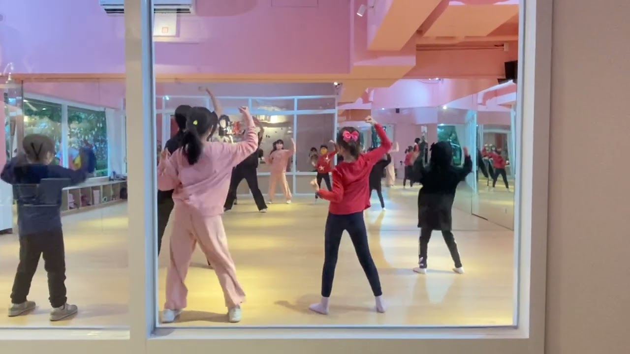 111/12/9(G)I-DLE-Tomboy練習版1