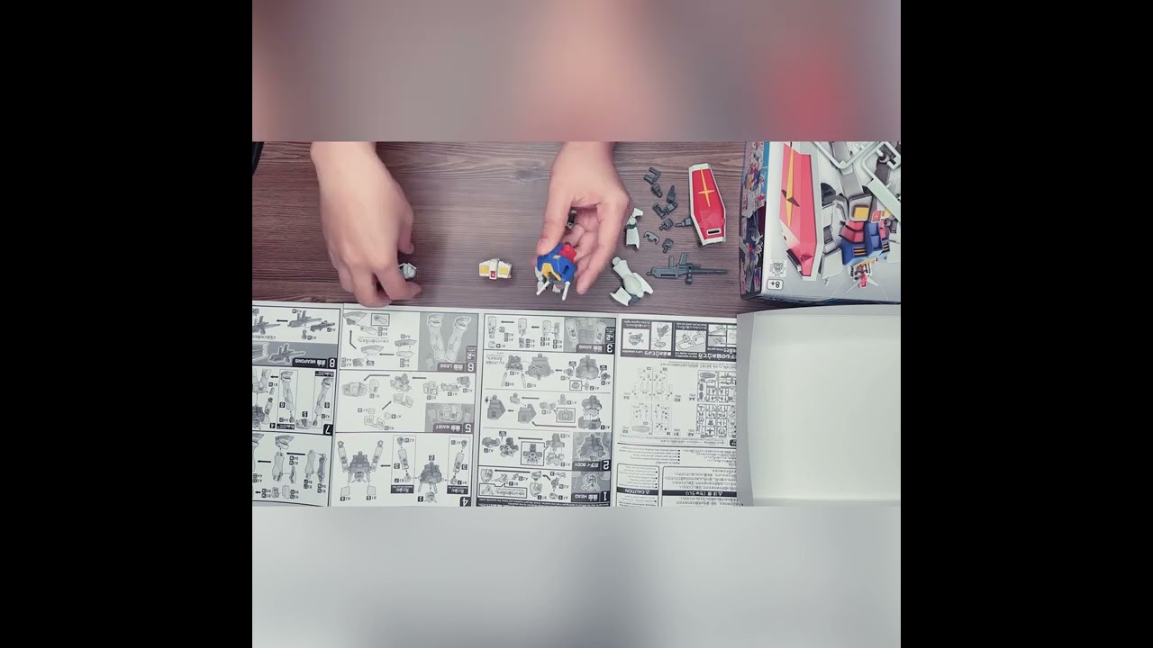 Gundam Plastic Model Kit || Entry Grade RX-78-2 1/144 Scale