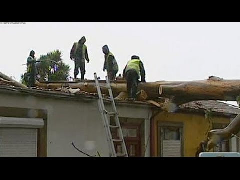 La tempesta di Natale provoca 5 morti in Europa, allerta nel Nord Italia