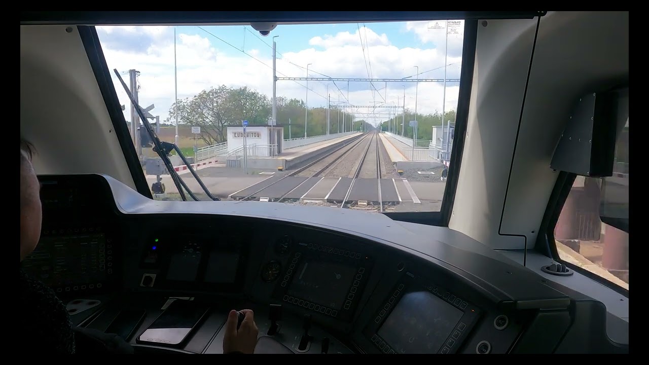 Pohľad rušňovodiča na trati Nové Zámky - Bratislava