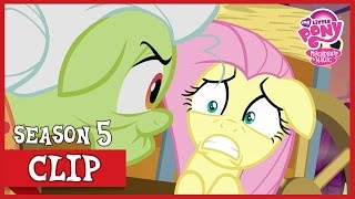 Fluttershy At The Nightmare Night Festival Scare Master Mlp Fim Hd