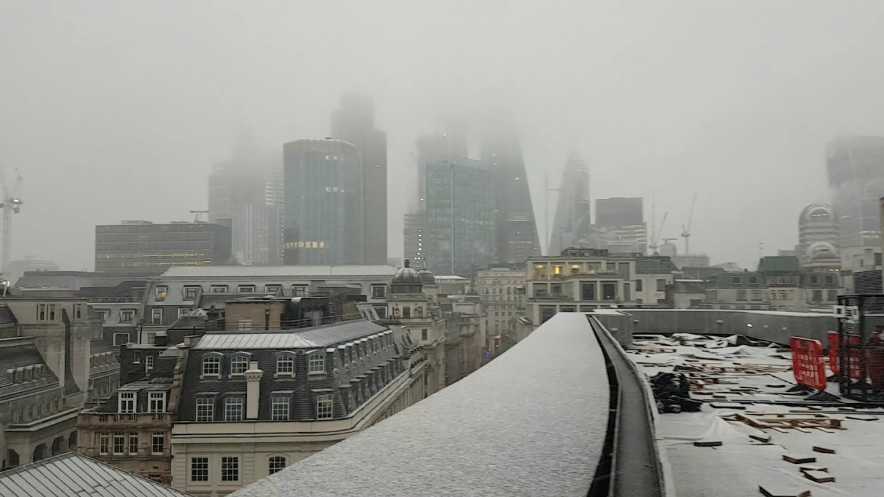 Snowing in central London- Dec 2017 - YouTube