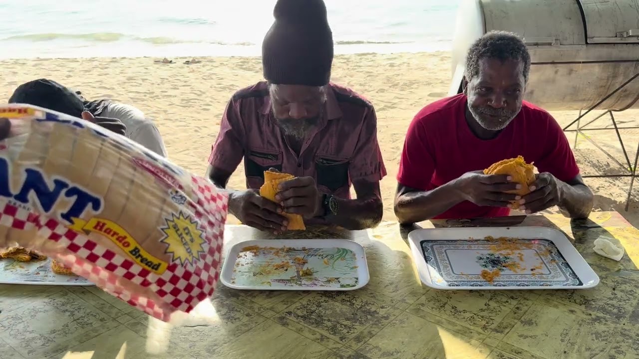 Jamaica tastee patties challenge - king mega champs slap Weh a box 📦 of patties 