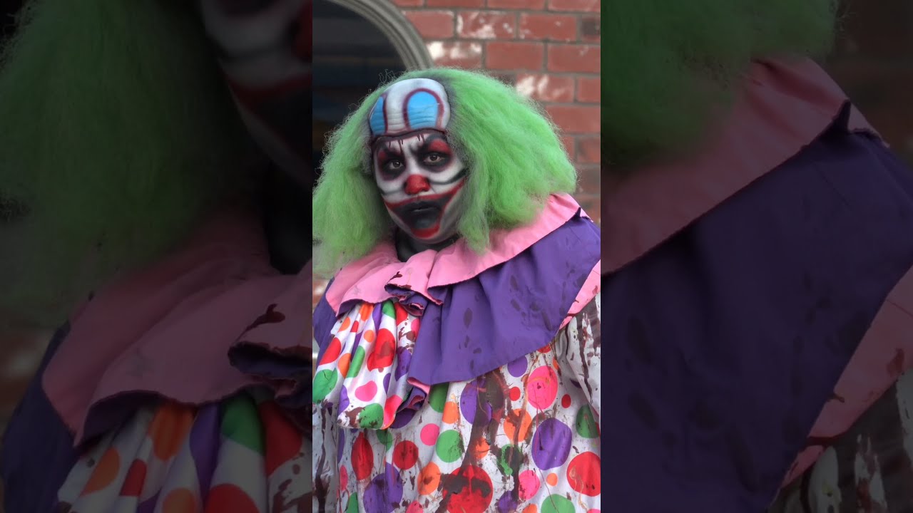 Creepy Scary Clown! #shorts #clowns #halloween