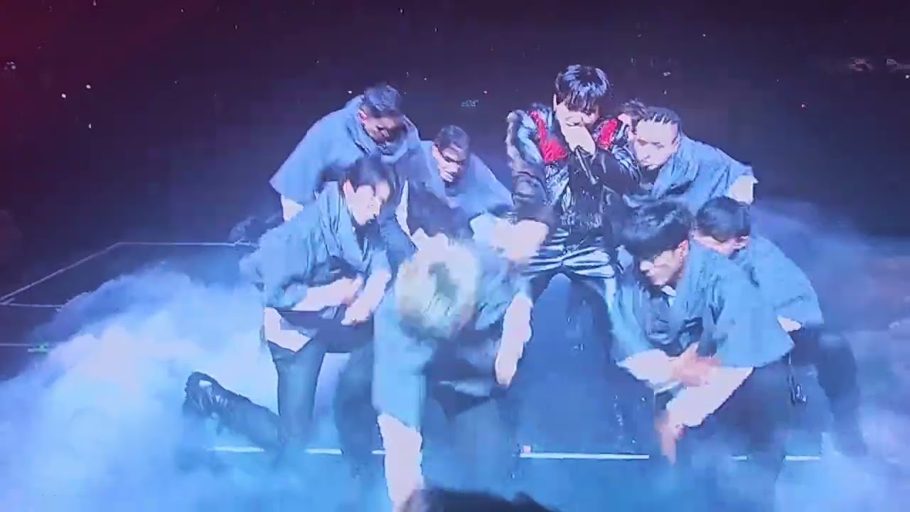 231022 Stray Kids - WOLFGANG + MIROH (kingdom ver.) @ 5-STAR DOME TOUR SEOUL SPECIAL (UNVEIL 13)
