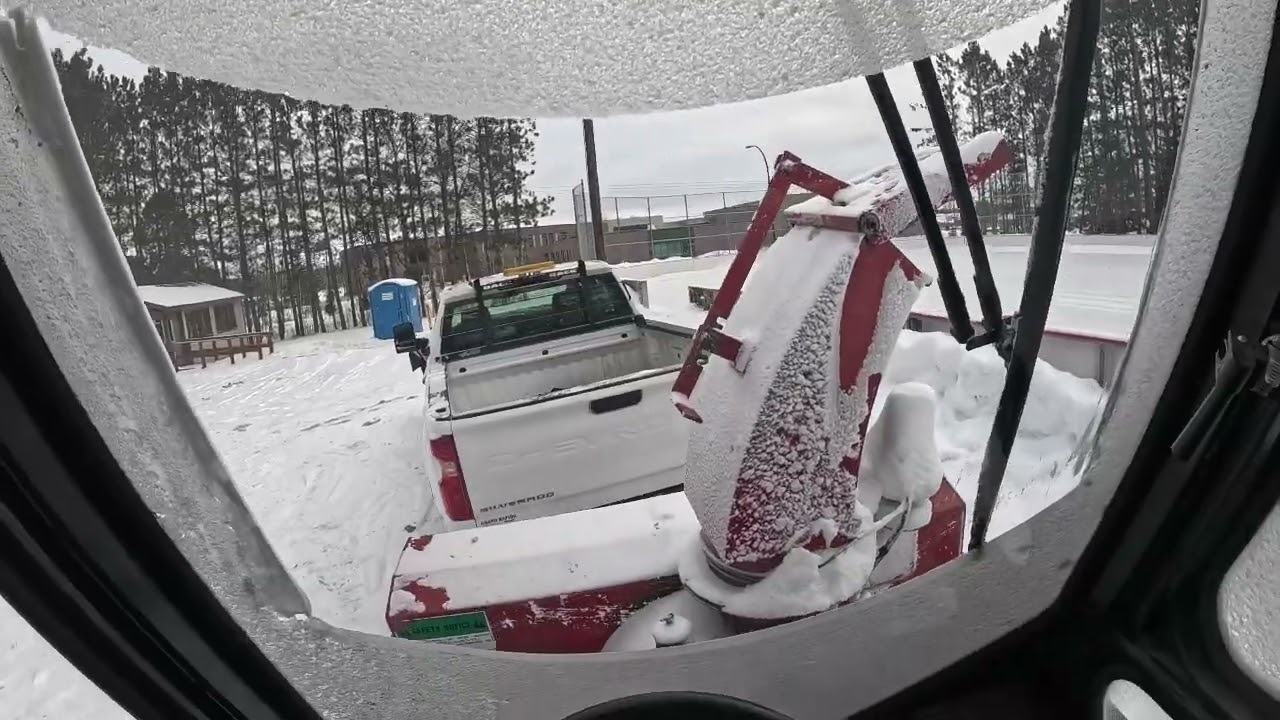 Solo on the 3 ice rinks this day. 