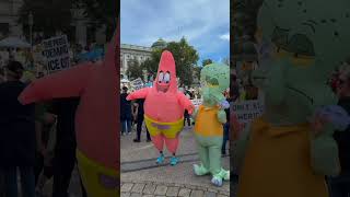 Thousands turn out for #nokings rally in Harrisburg, Pa.