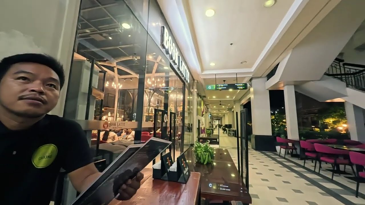 Rainy Night Walk in Iloilo – Megaworld Streets at Night (#3)