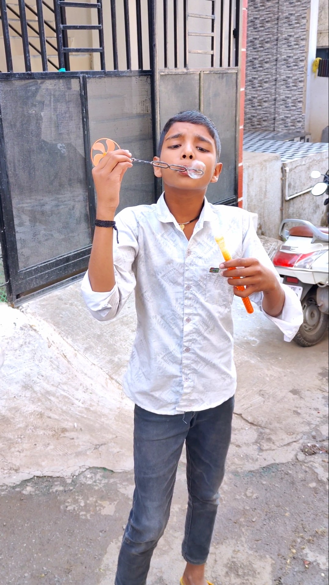 Arush Bubble Nahi Nikal Pa Raha Hai ??#shorts