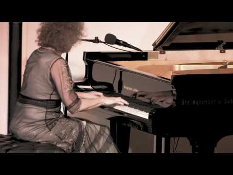 Sue Keller plays Ragtime: Waiting For The Robert E...