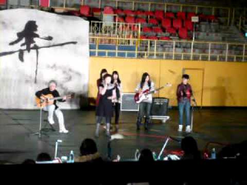 2012北一民歌比賽中場表演--英文老師唱Snowbird