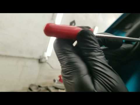 Challenger Hellcat door handle removal, 2015–2017