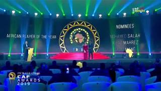 لحظة تتويج نجم منتخب السنغال و ليفربول ساديو ماني بجائزة أفضل لاعب في أفريقيا