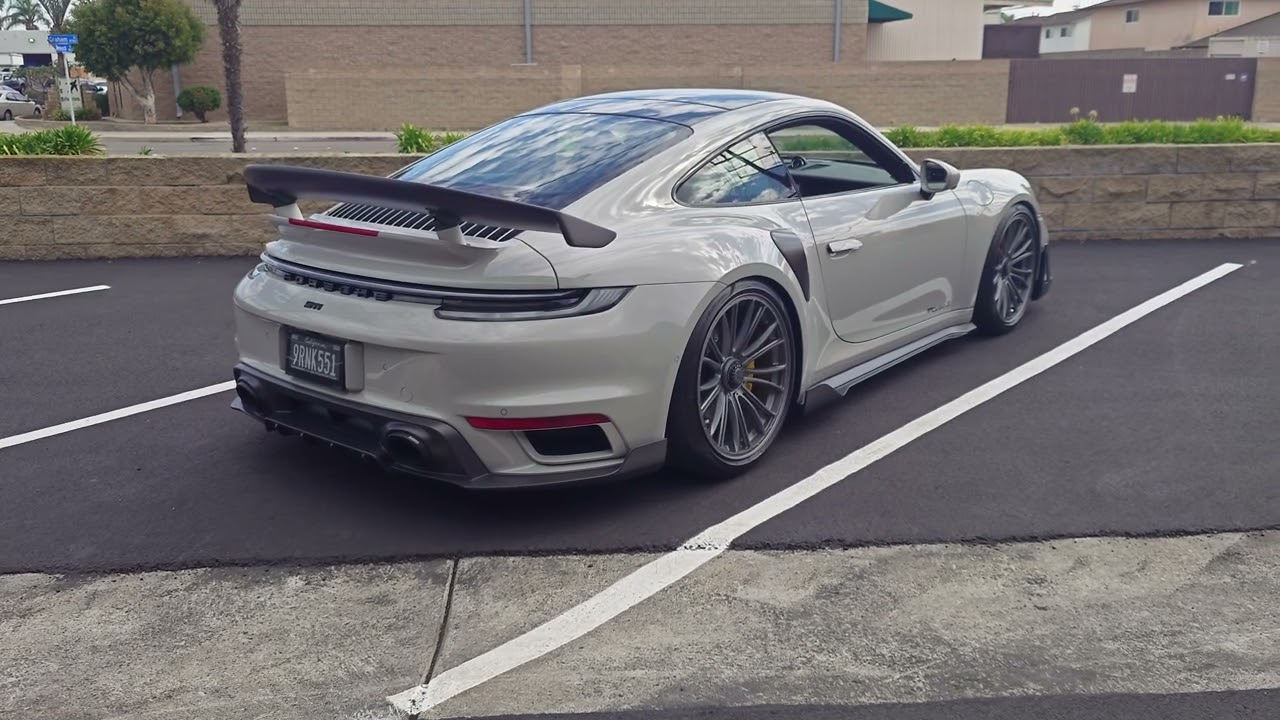 Vorsteiner Porsche 992 Turbo revving