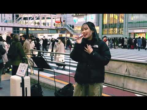 なずな「クリスマスソング」2022.12.17　新宿駅バスタ前ストリートライブ【京都から歌いに来てくれた高校生シンガーの歌声に感動！これからが楽しみな18歳が現れた】backnumberカバー