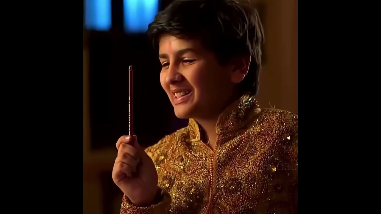 एक छोटे बच्चे की शादी खूबसूरत सुंदर बड़ी लड़की से हो जाती है