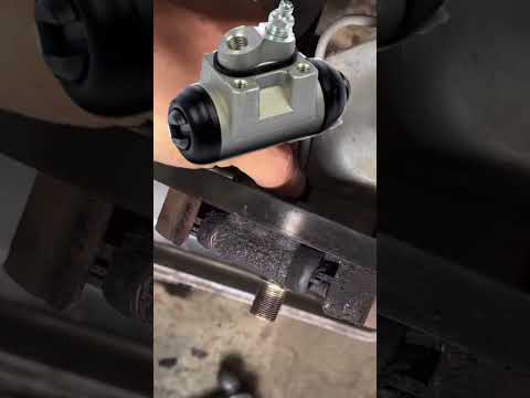 طريقة تغير ماستر فرامل الدرام الخلفيه بطريقه سلسه جدا