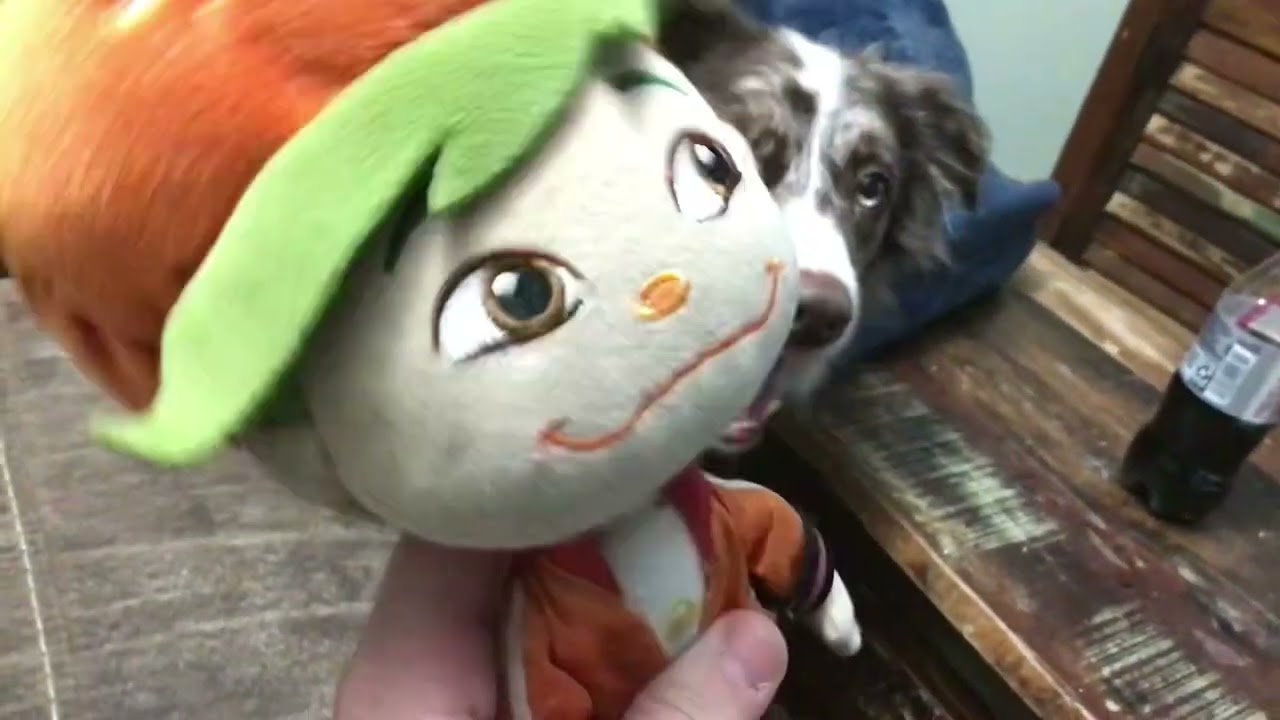 Gloyd and Wall-E react to Despicable me 3 clip evil Bratt.  🤖🎃￼