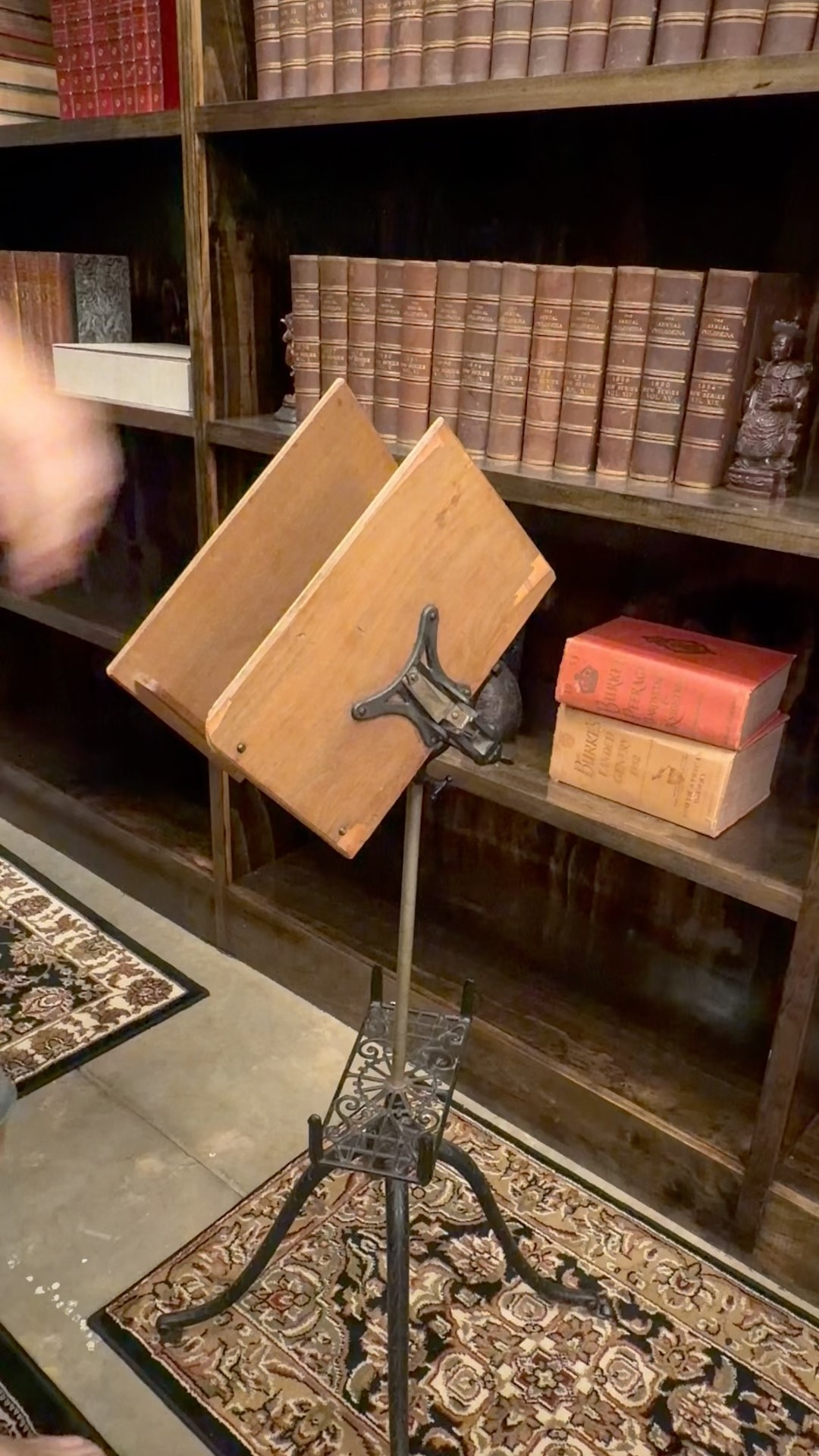 Antique Mechanical Book Stand #antiques #books - YouTube