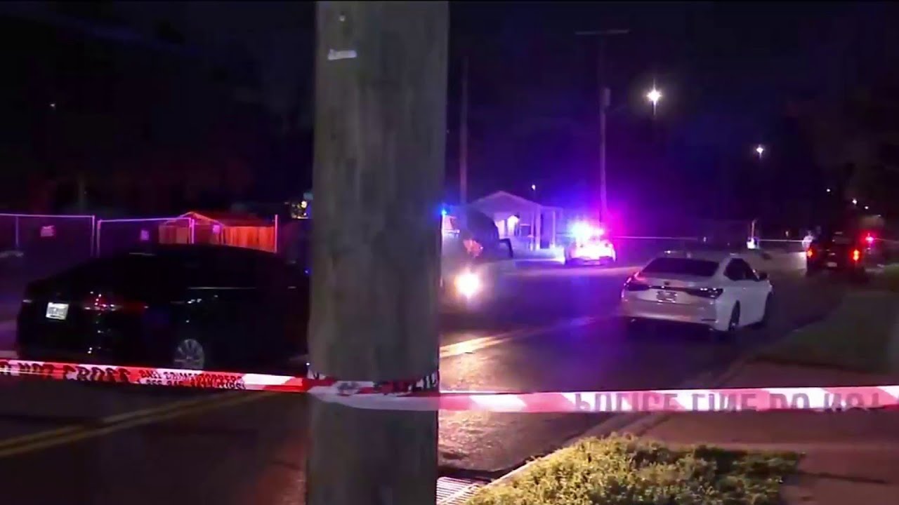 1 dead after 2 pedestrians struck in roadway on Avenue B - YouTube
