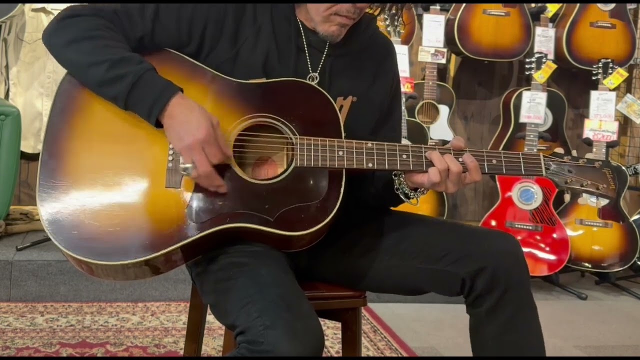 Ver 【Sold Out】Gibson Custom Shop Murphy Lab 1960 J 45 ADJ VS Light Aged #20086054 no YouTube Ver 【Sold Out】Gibson Custom Shop Murphy Lab 1960 J 45 ADJ VS Light Aged #20086054 no YouTube