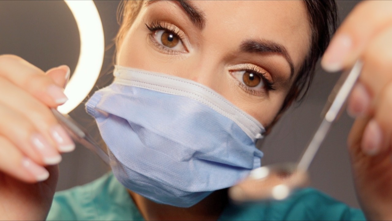 [ASMR] САМЫЙ расслабляющий осмотр у стоматолога и чистка зубов, которые вам никогда не доведется ...