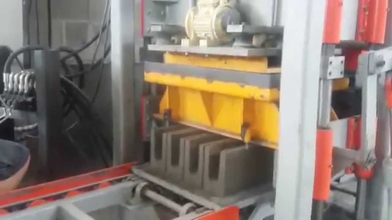 MAQUINA DE ALTA PRODUÇÃO PARA BLOCOS DE CONCRETO E PAVIMENTAÇÃO ( HIDRÁULICA ) .
