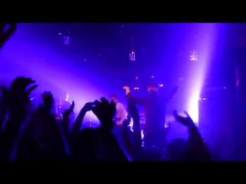 Kaiser Chiefs Live