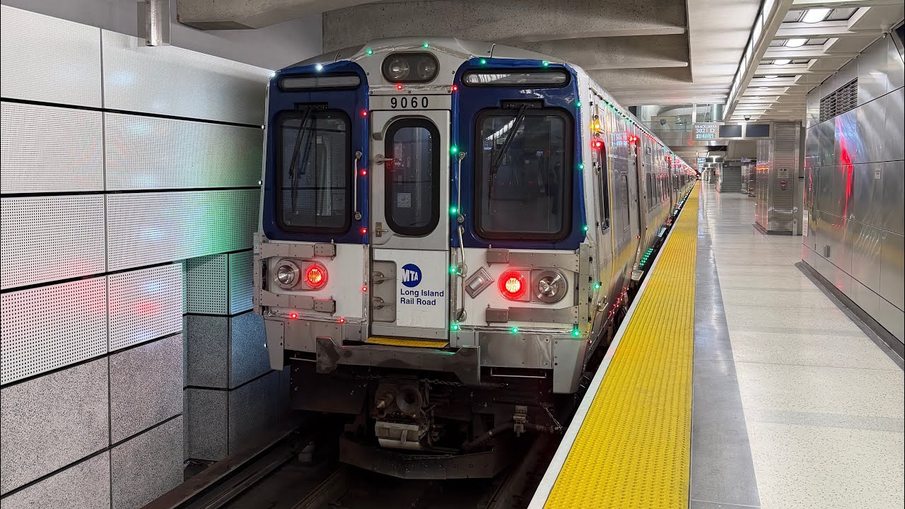 LIRR: 2025 M9 Holiday Train Light Show