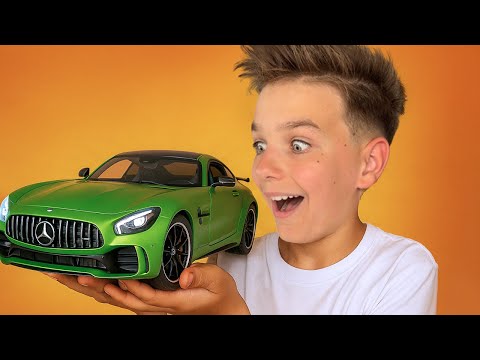 Mark unboxing Luxury Diecast Supercar Mercedes-Benz AMG GTR scale 1:18