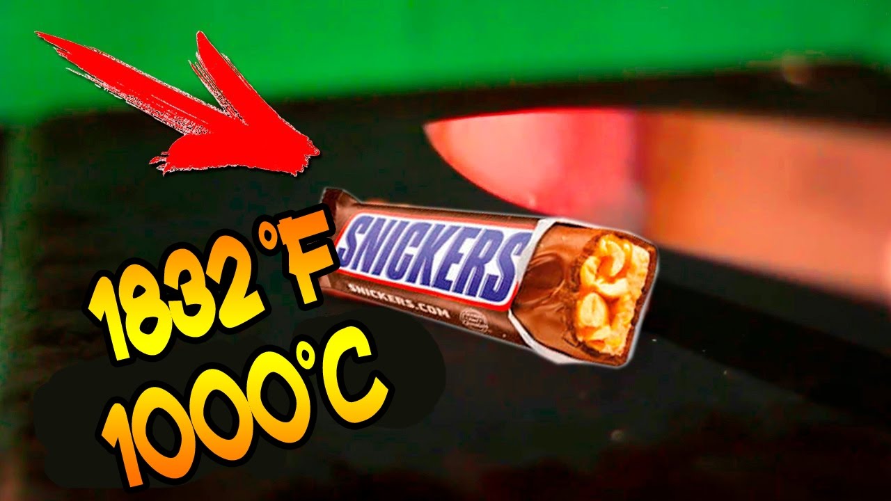 HOT KNIFE VS. SNICKERS (MACRO) - YouTube